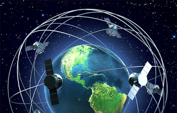 സ്വകാര്യതകള് അപഹരിക്കപ്പെടുന്ന കാലത്ത് നാവികില് പ്രതീക്ഷയുണ്ട്