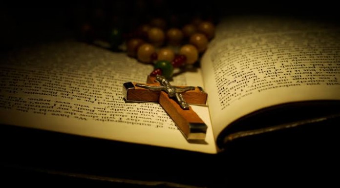 ലൗ ക്രൂസേഡ്; സഭകളുടെ ജൂതാസ്കളികൾ